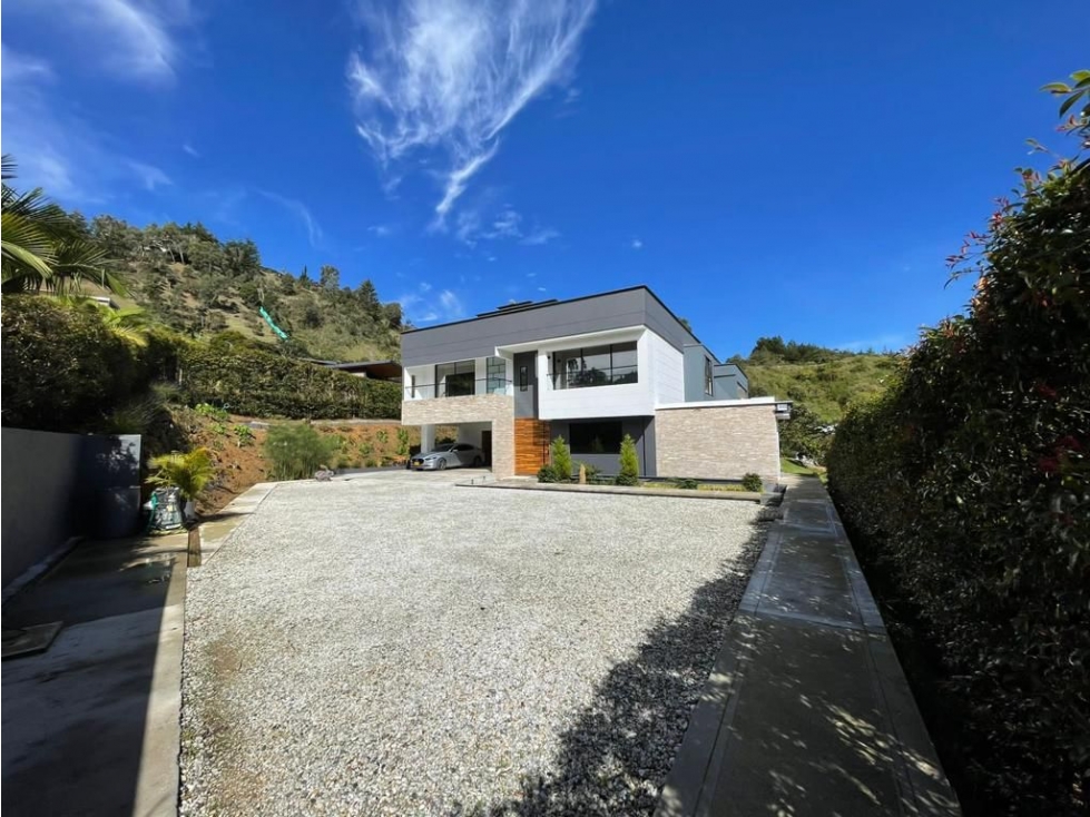 Venta de espectacular casa de dos niveles en el Retiro - Antioquia — foto 3