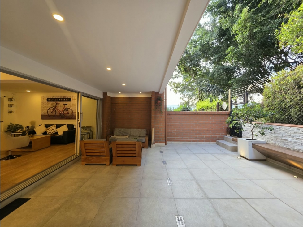 VENTA DE CASA EN EL POBLADO - SECTOR EL TESORO