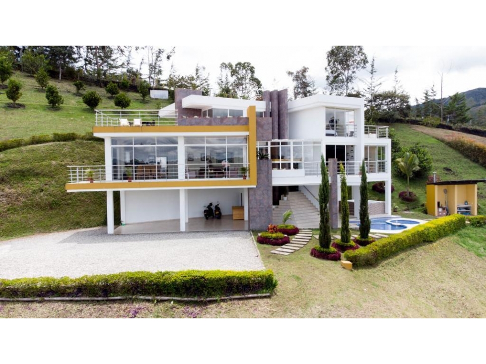 CASA DE LUJO, A 2KM DE EL PEÑOL-ANTIOQUIA — foto 3