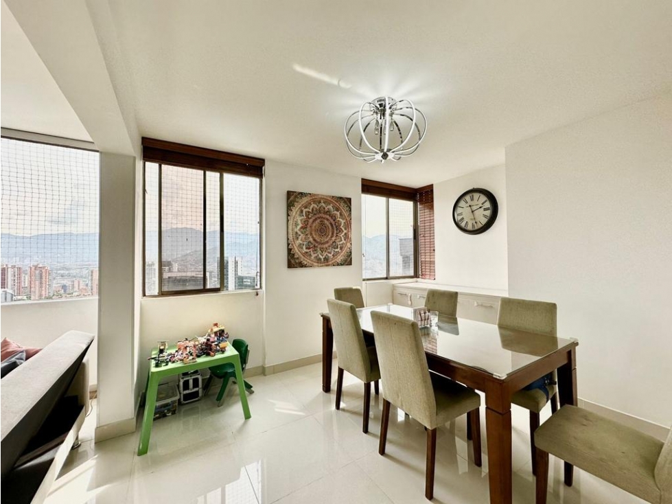 Venta de apartamento Penthause duplex en la milla de oro del poblado
