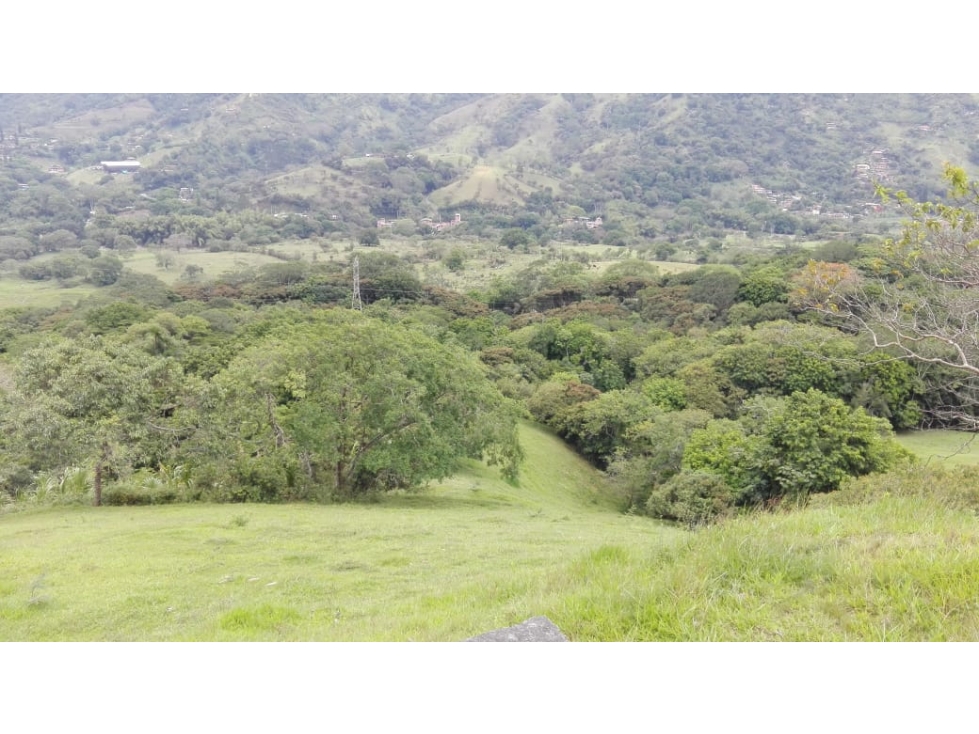 LOTE EN BARBOSA, EL HATILLO