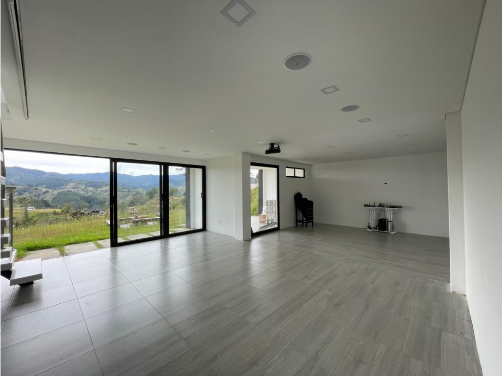 VENTA DE CASA EN EL RETIRO - SECTOR PANTANILLO