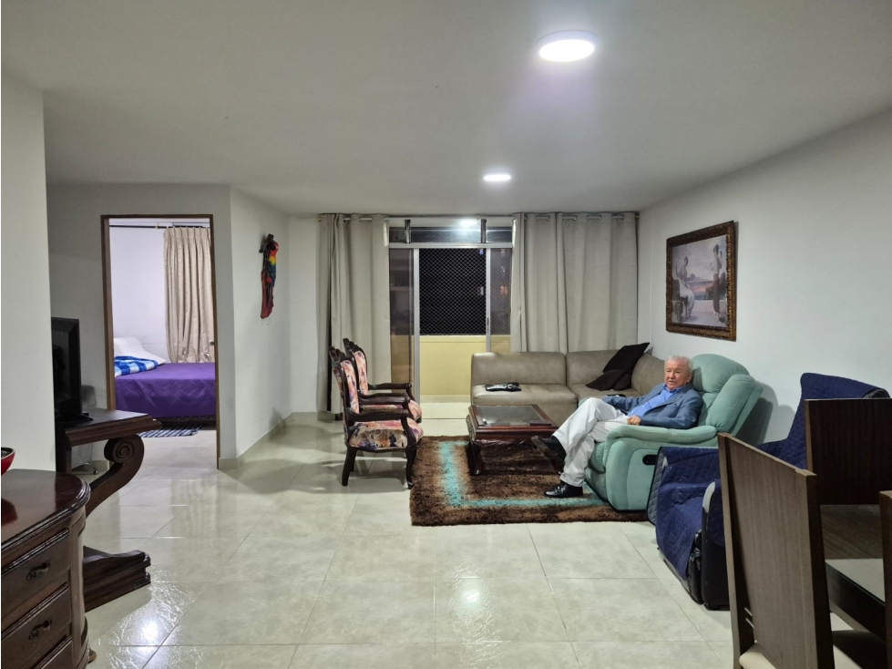 VENTA DE APARTAMENTO EN LAURELES - CONQUISTADORES — foto 2