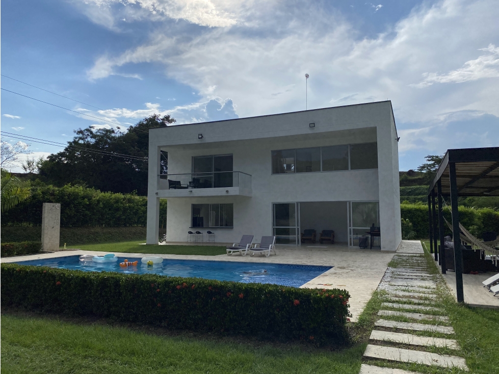 Casa finca de 2 niveles en Sopetrán