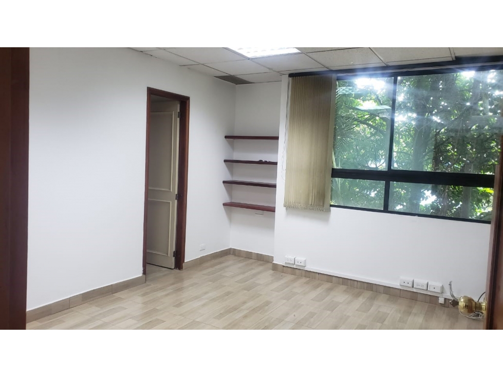 VENTA DE OFICINA EN EL POBLADO - LA AGUACATALA