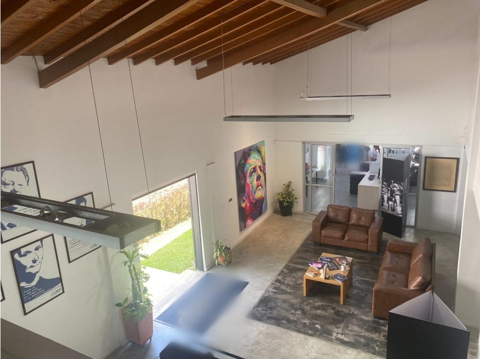 Casa lote en La Aguacatala