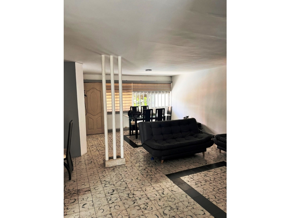 2 casas en primer y segundo piso en El Estadio