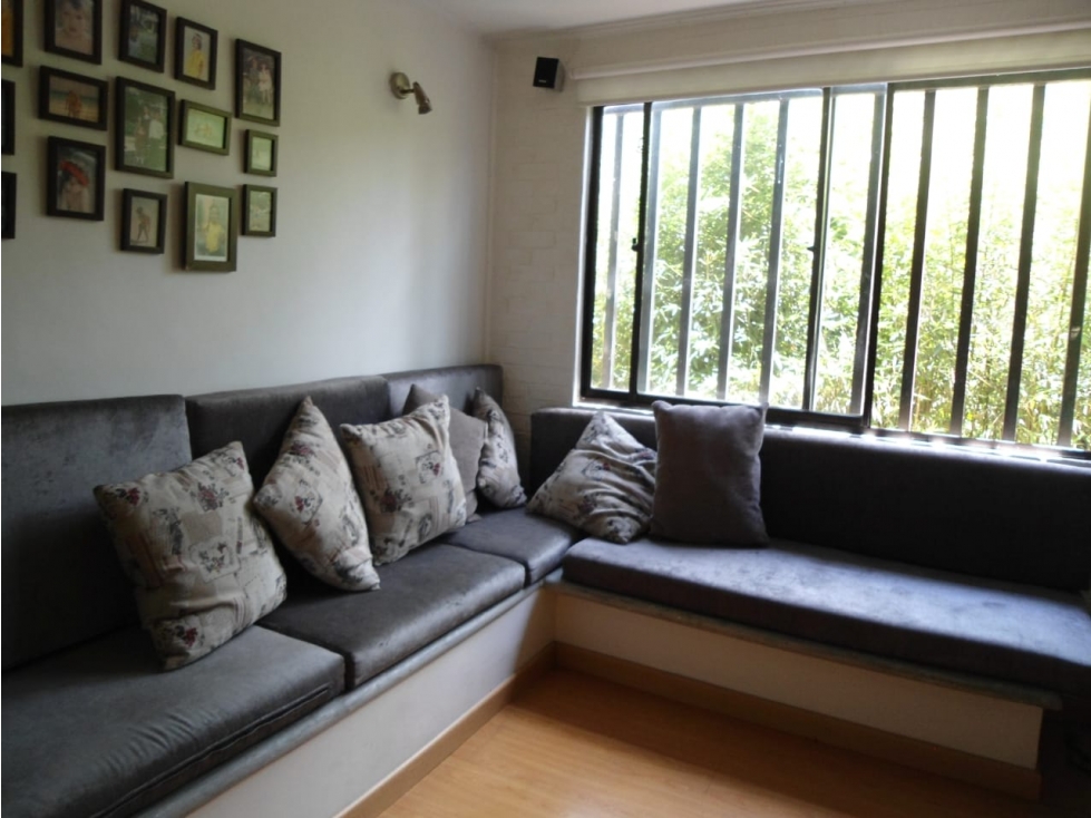 CASA EN VENTA MEDELLIN - BELEN, LOMA DE LOS BERNAL CON TERRAZA — foto 4