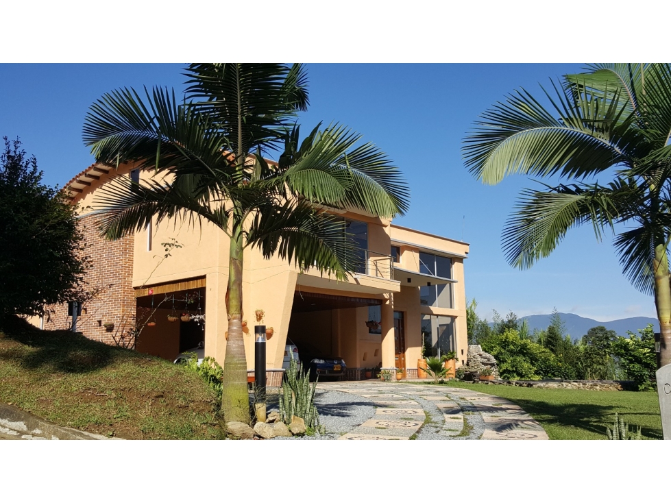 VENTA DE CASA EN EL ESCOBERO, ENVIGADO