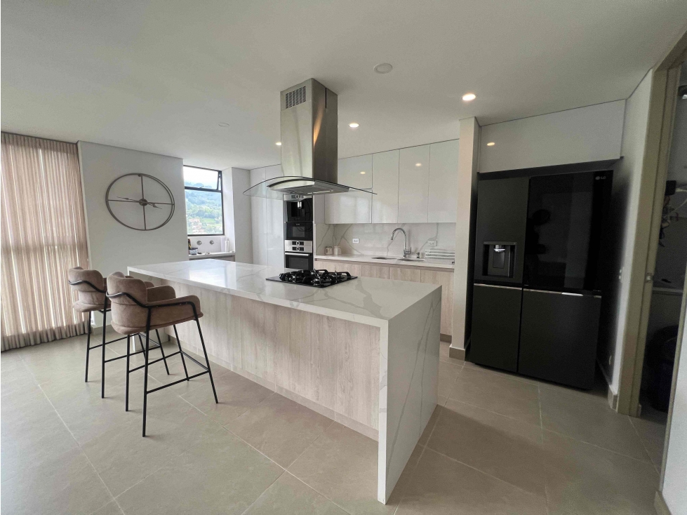 VENTA DE APARTAMENTO PENTHOUSE EN LA LOMA DE LAS BRUJAS ENVIGADO — foto 6