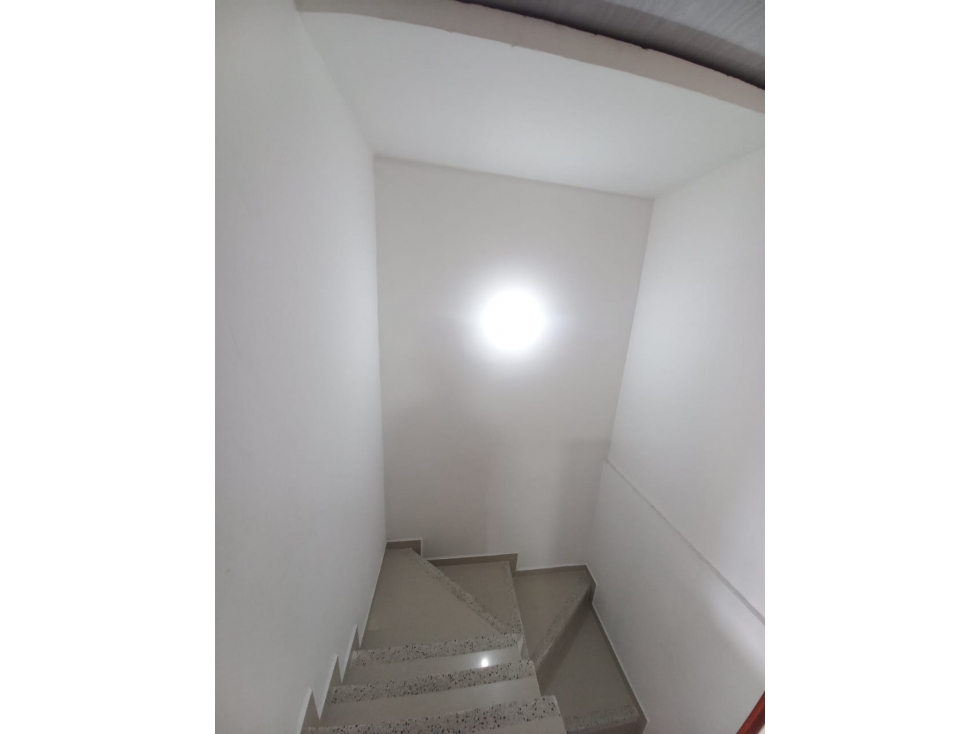 vendo apartamento con local en los cambulos - 1