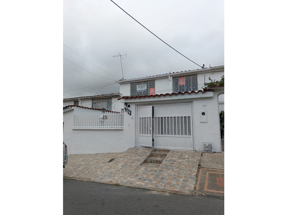 VENDO CASA EN LOS PINOS BUCARAMANGA