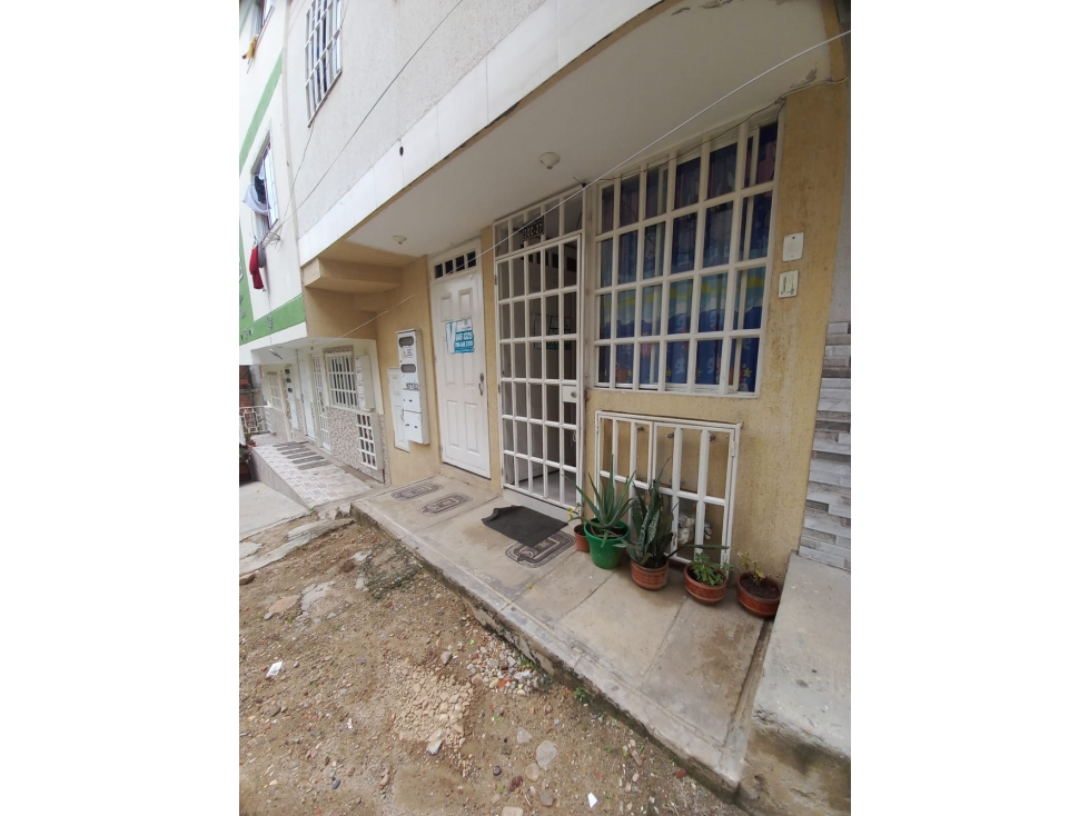 VENTO APARTAMENTO P1 EN EL BARRIO MILAGRO, GIRÓN