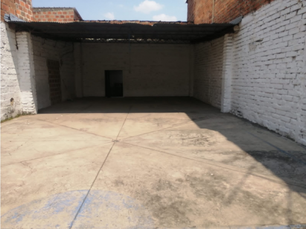 LOCAL EL POBLADO CLL 44 GIRON - 4