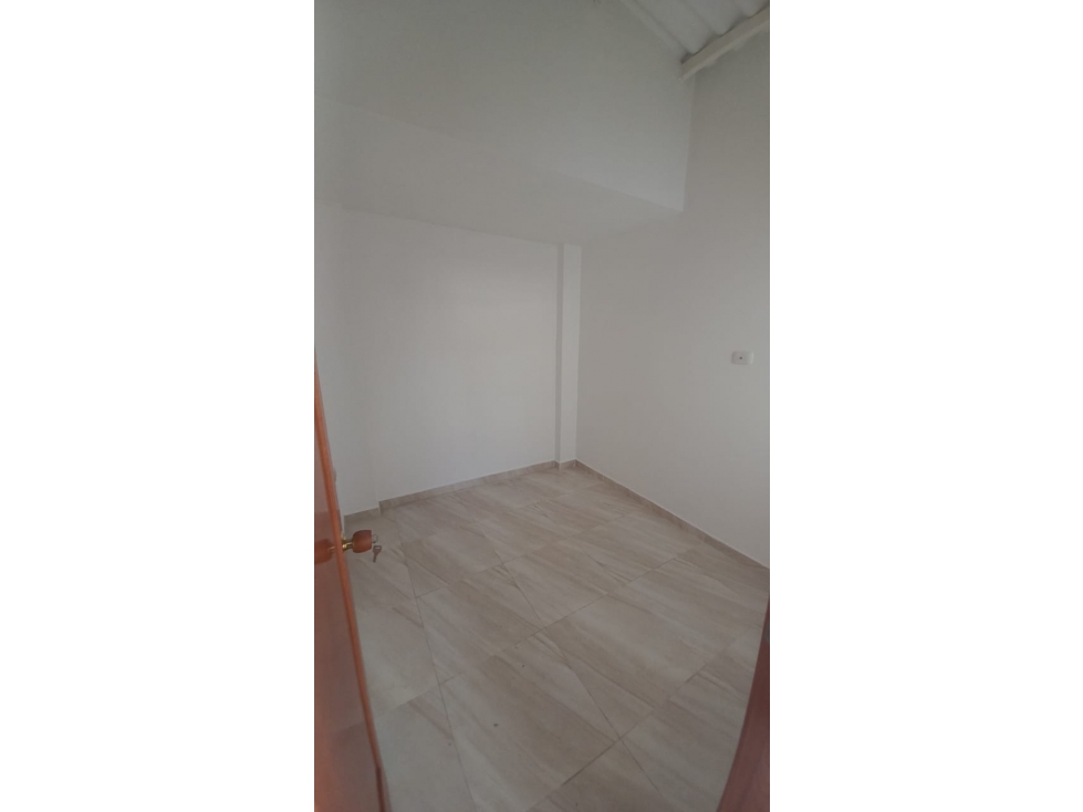 VENDO APARTAMENTO PISO 5 BARRIO CATALUÑA - 2