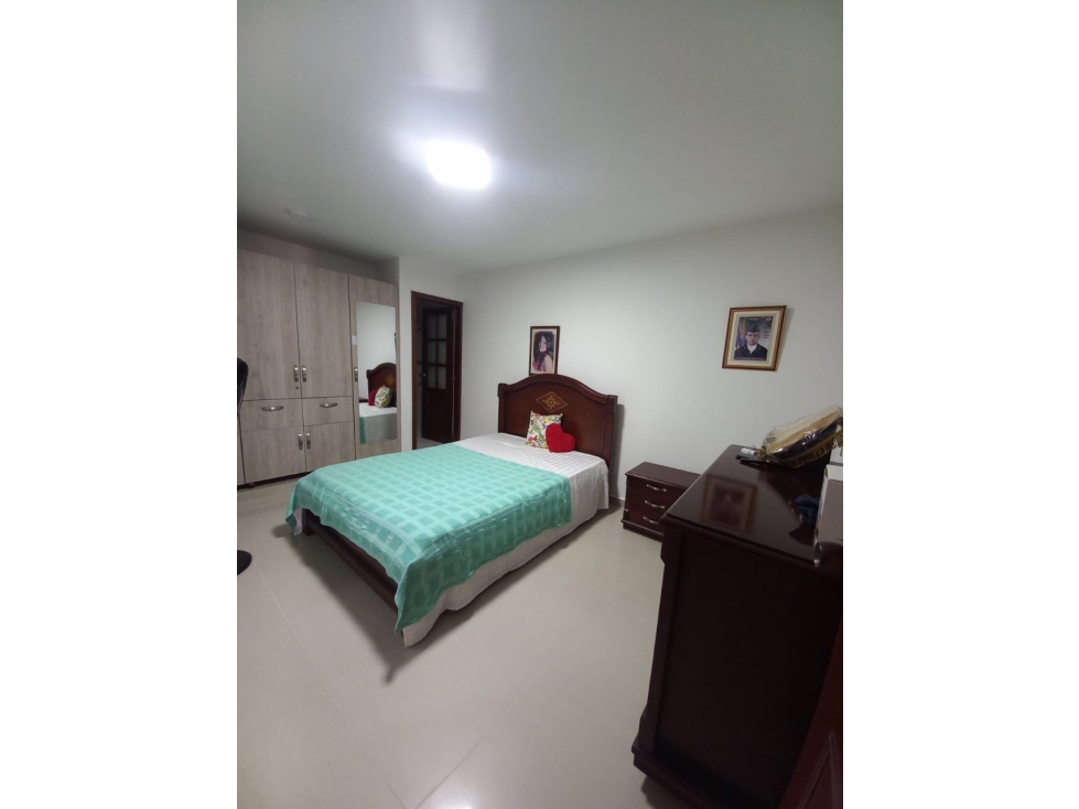 vendo apartamento con local en los cambulos - 2