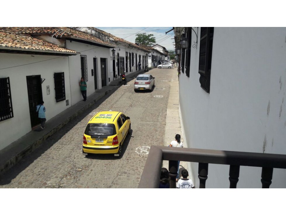 LOCAL GIRON L-206 PLAZUELA DE LOS REYES - 2