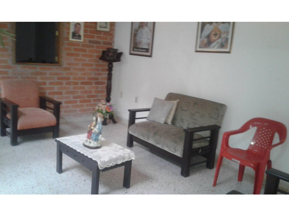 VENDO CASA GIRON CARRERA 26 - 4