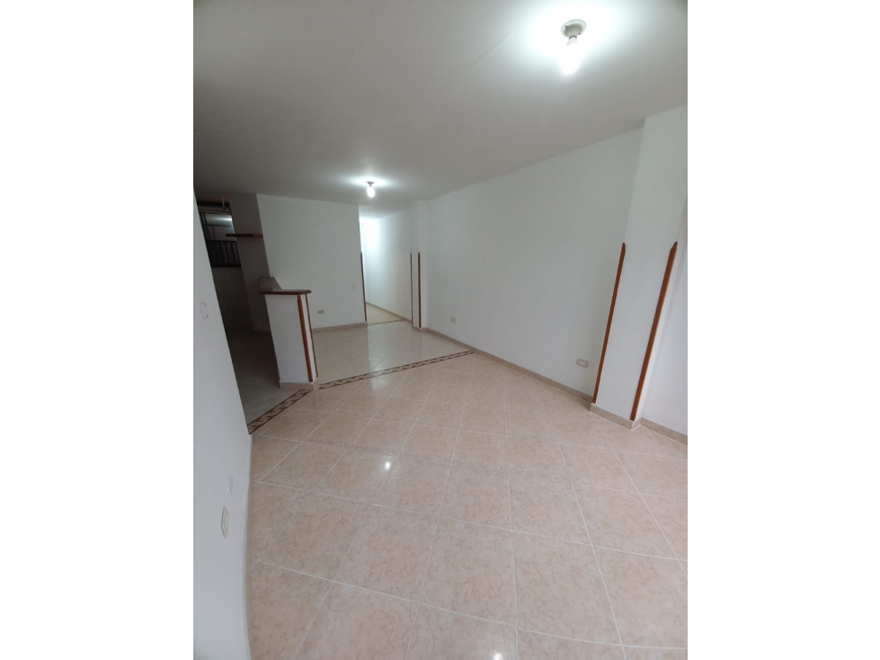VENDO APARTAMENTO P3 EN EL POBLADO — foto 6