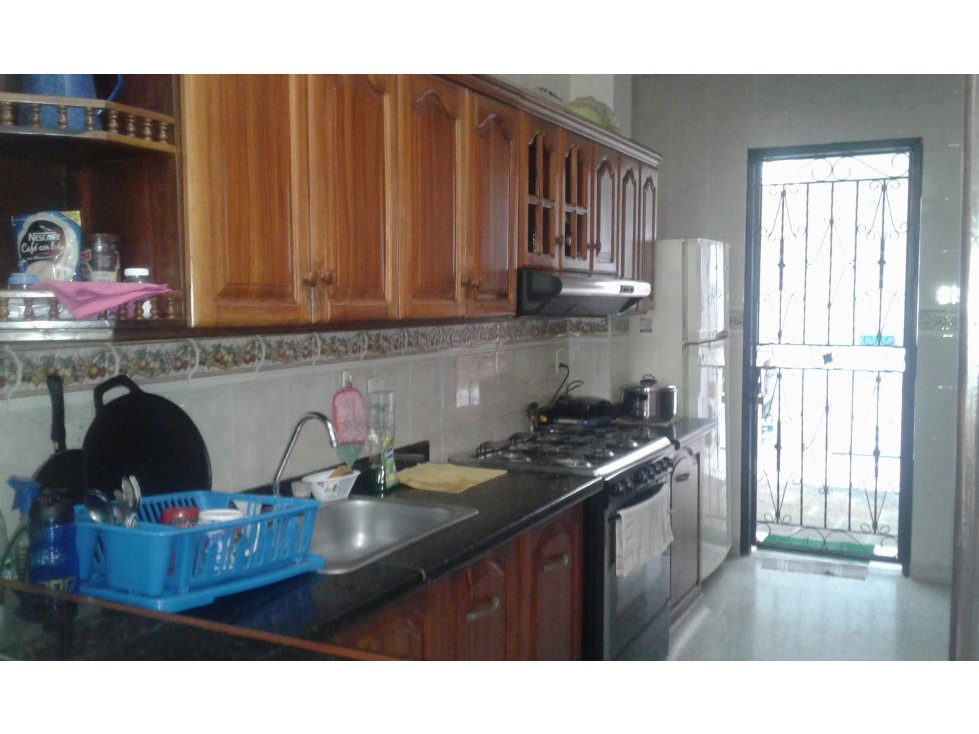 VENDO CASA GIRON CARRERA 26 - 3