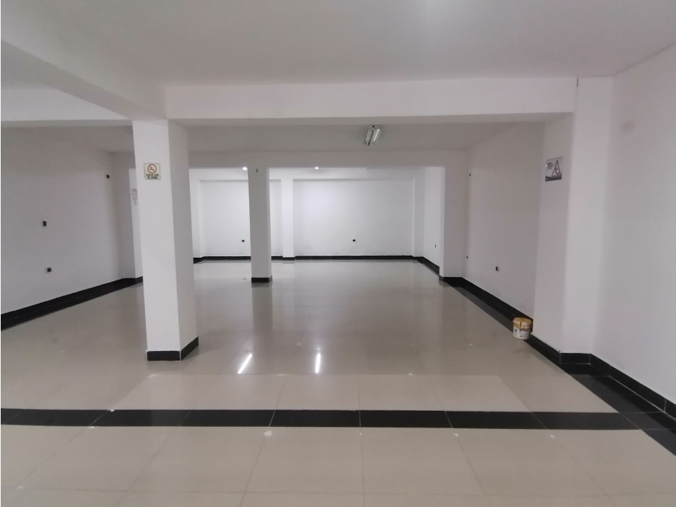 LOCAL EL POBLADO CALLE 41 GIRON - 6