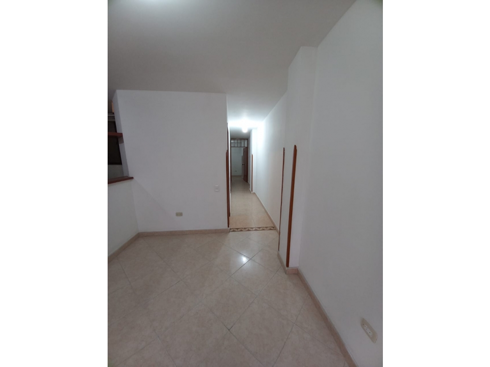 VENDO APARTAMENTO P3 EN EL POBLADO — foto 3
