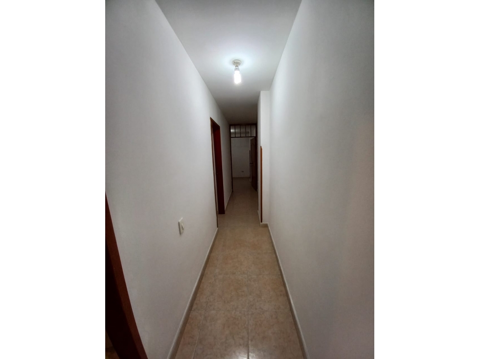 VENDO APARTAMENTO P3 EN EL POBLADO — foto 5