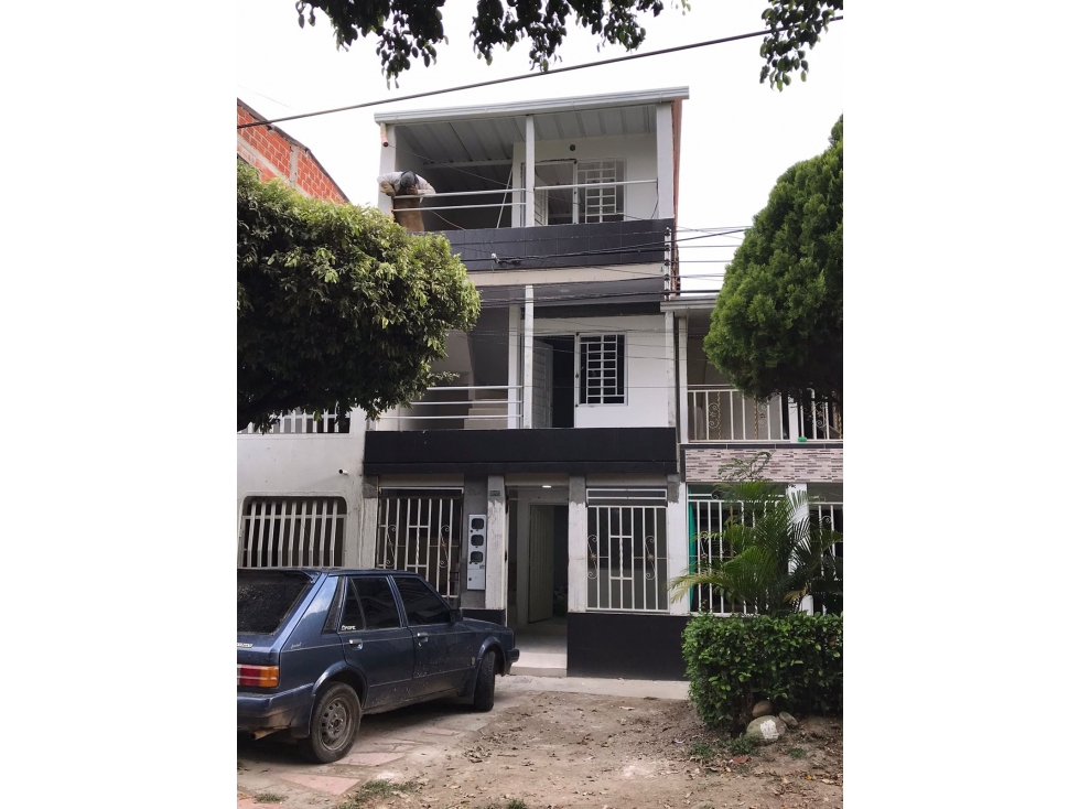 VENDO CASA CON 3 APARTAMENTOS INDEPENDIENTES