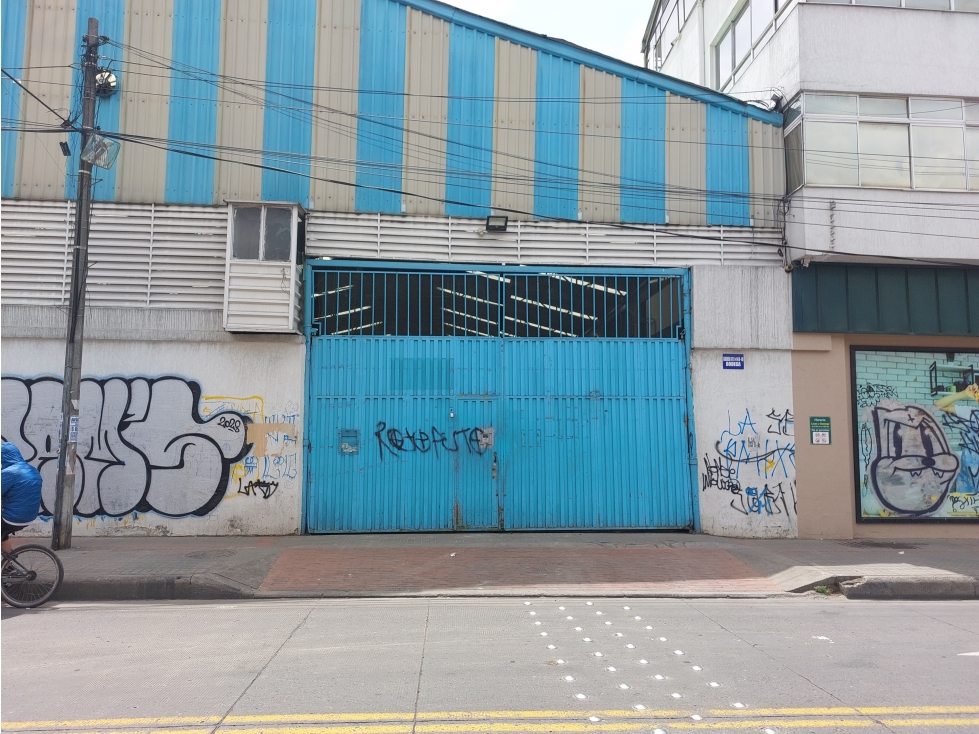 Arriendo Bodega con Oficinas Villa Gladys