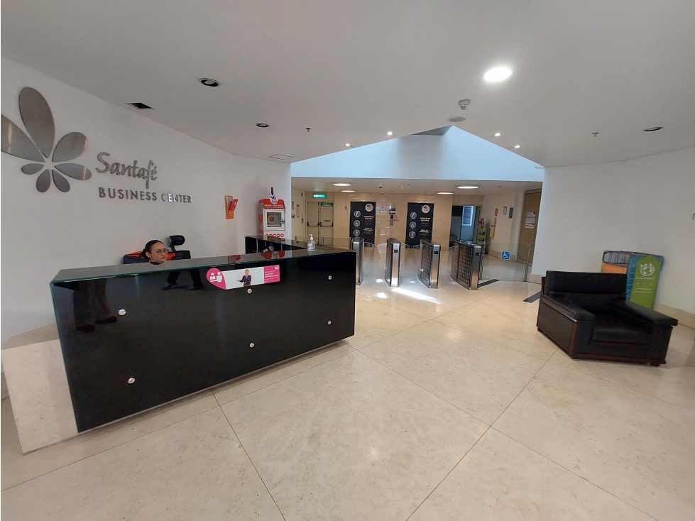 Venta de Oficina en Centro Comercial Santa Fe, Bogotá — foto 2