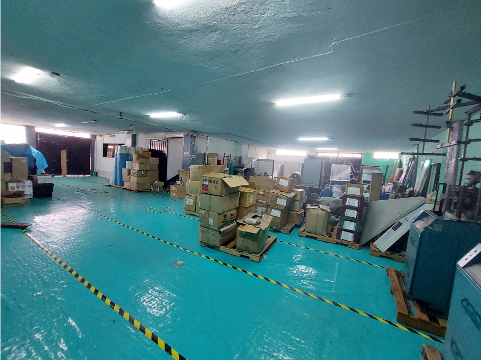 Venta De Bodega Esquinera de 3 pisos, en Prado Veraniego, Bogotá D.C. — foto 5