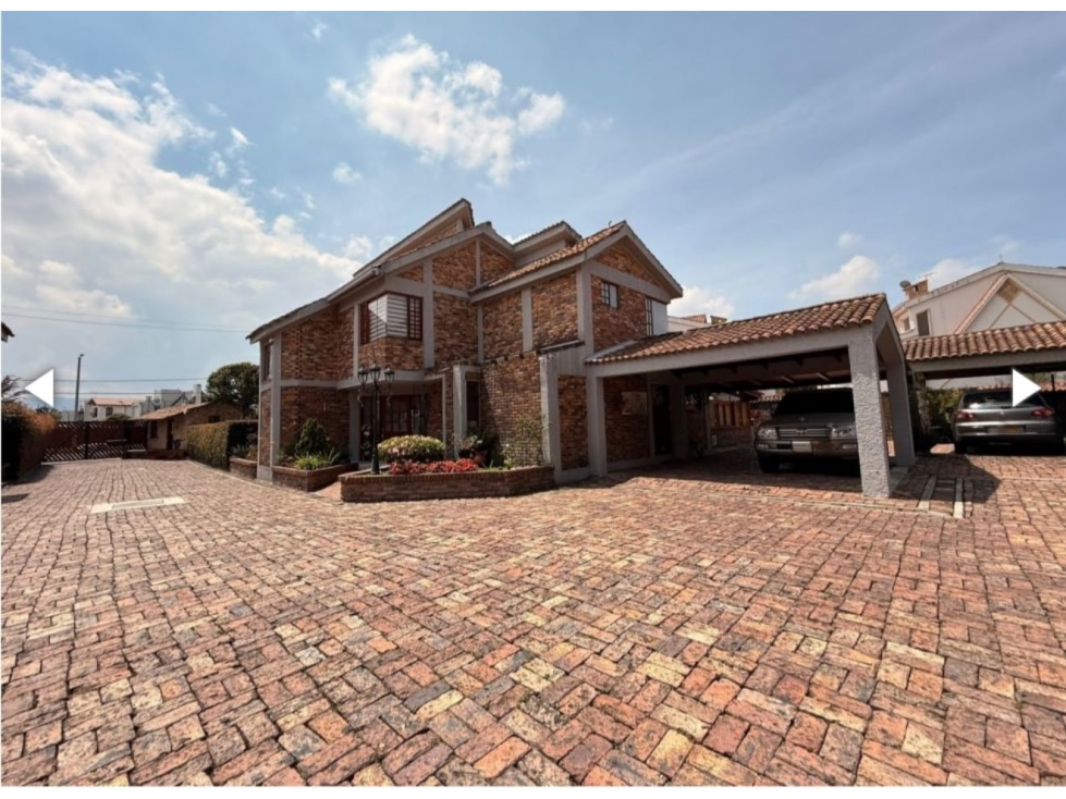 Casa campestre de 350 m² en venta en San José de Bavaria, Bogotá