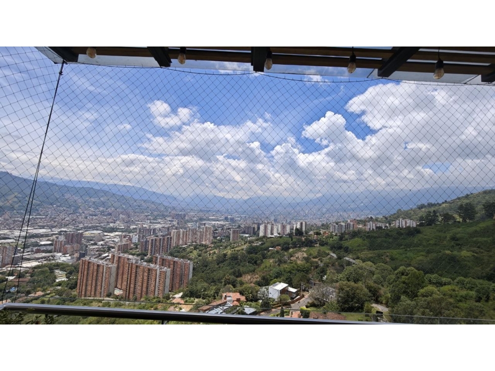 Apartamento de 156 m² en venta en Las Lomitas, Sabaneta — foto 2