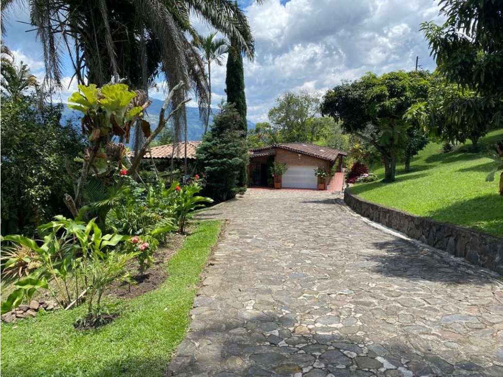 Finca de 6.970 m² con 7 alcobas en venta en Copacabana — foto 4