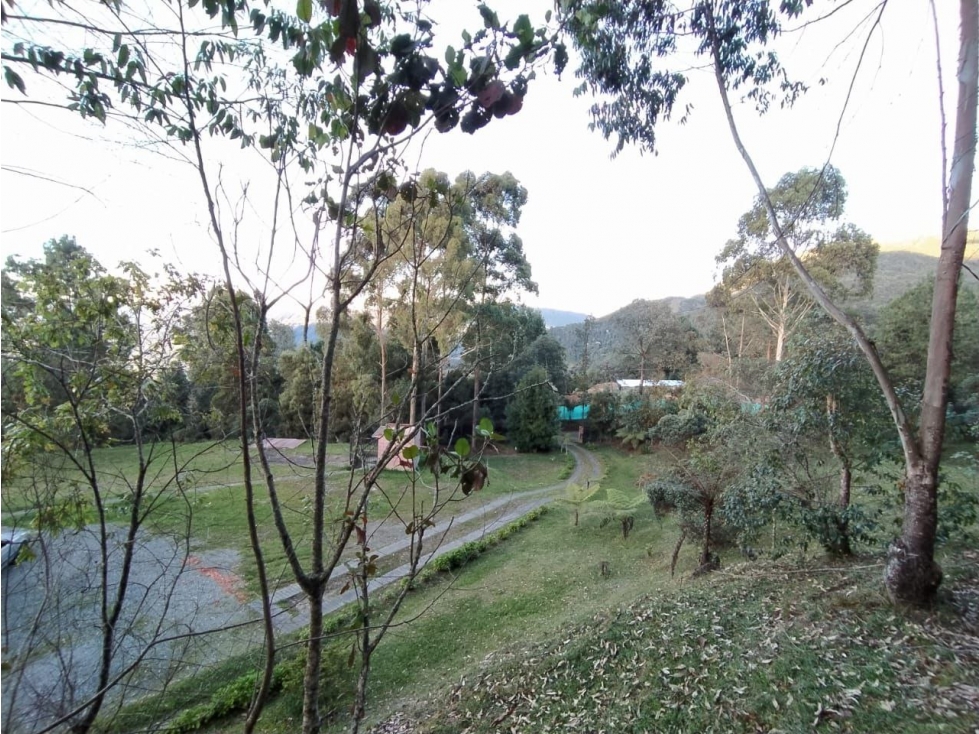 Finca de 7.000 m² con 3 alcobas en venta en La Catedral, Envigado — foto 2