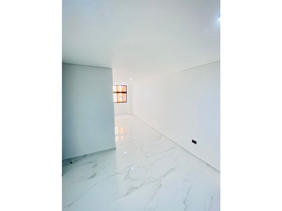 Apartamento de 200 m² en venta en Laureles, Medellín — foto 2