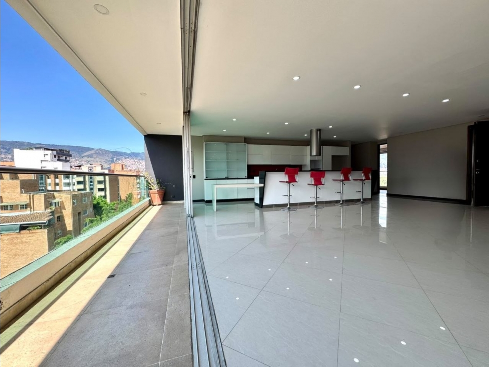 Penthouse de 300 m² en venta en Laureles - Primer Parque, Medellín