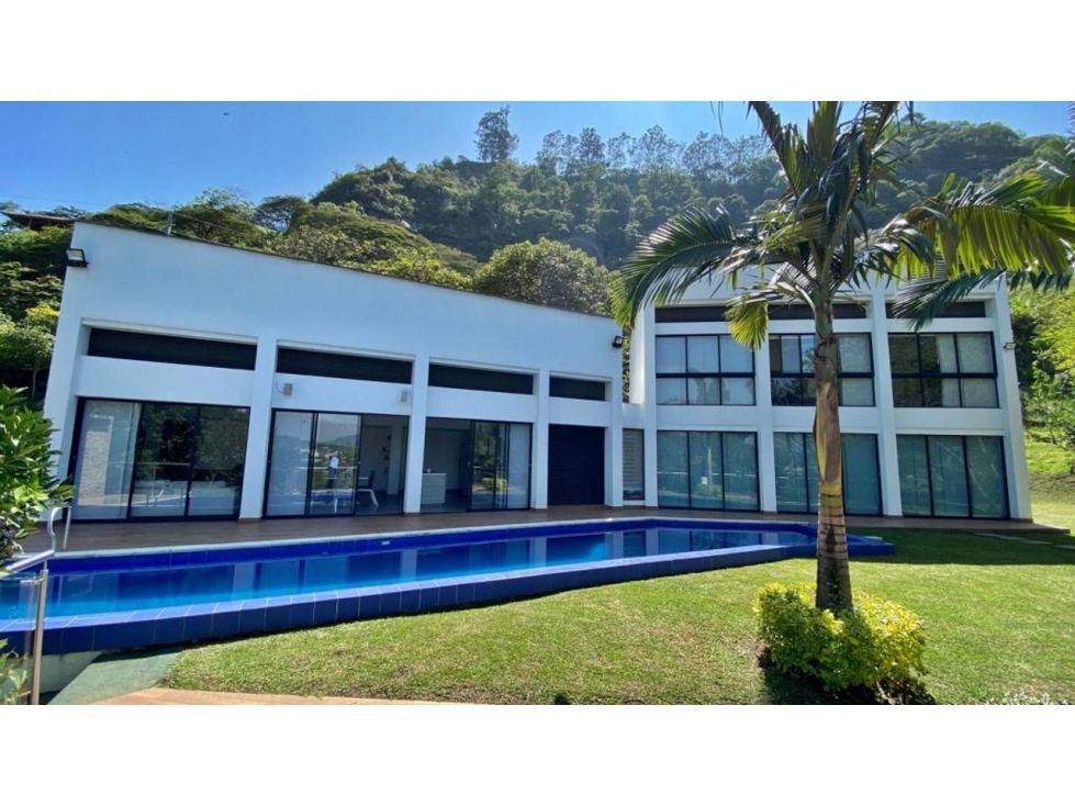 Casa Campestre En Copacabana — foto 2