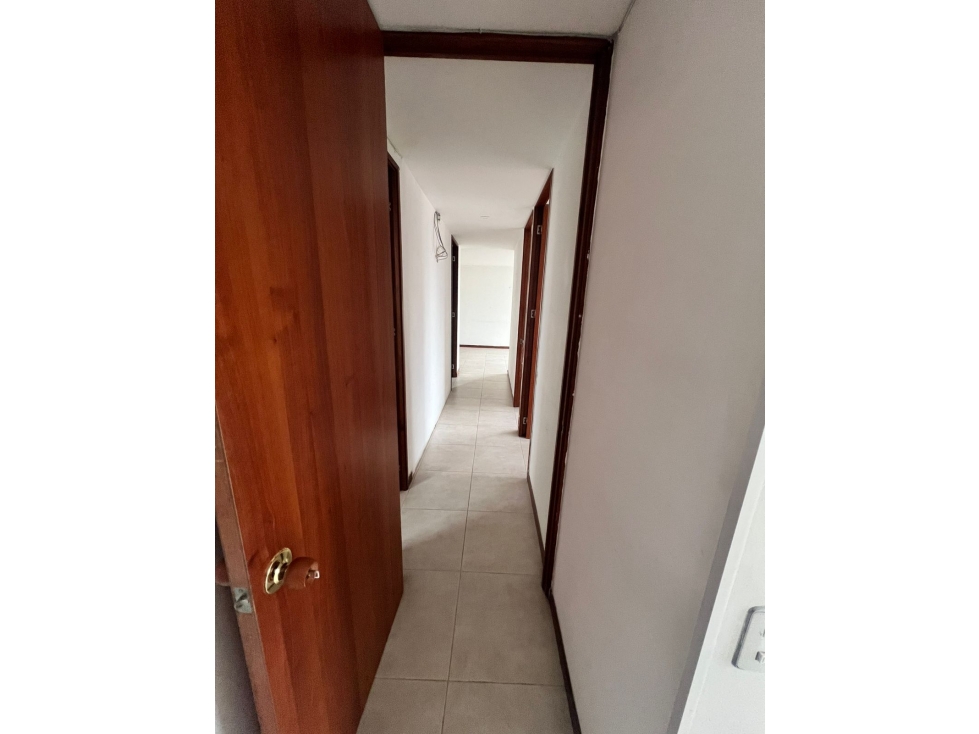 Apartaestudio de 76 m² en venta en El Poblado, Medellín — foto 3
