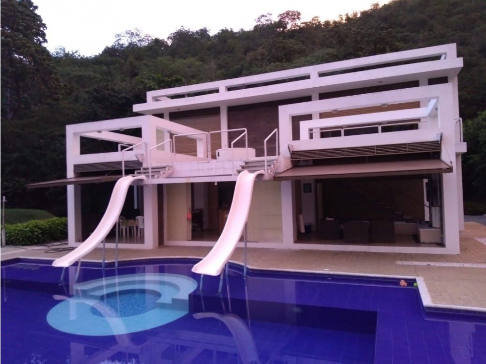 Finca 3.500 m², 4 alcobas, parcelación Santa Fe de Antioquia — foto 5