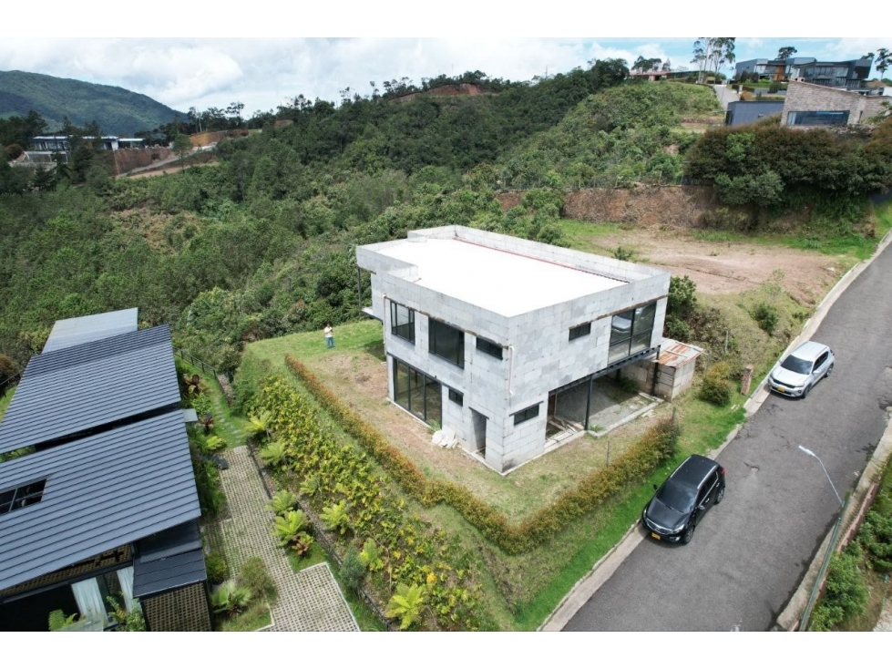 Casa campestre en obra gris en venta en Loma del Escobero, Envigado — foto 6