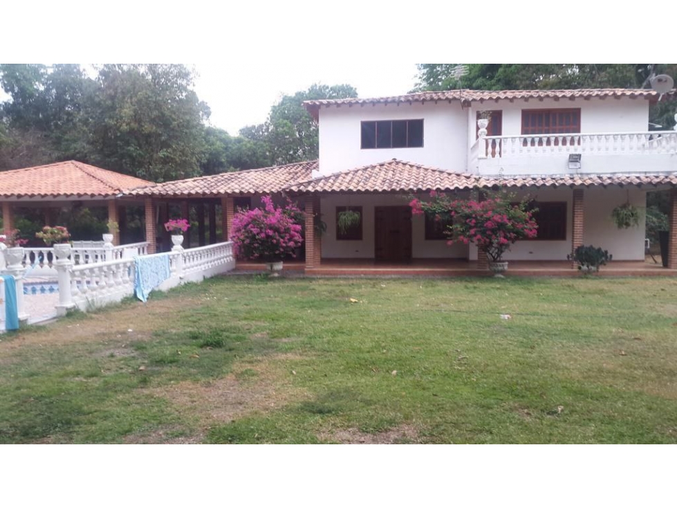 Finca de 6.500 m² con 6 alcobas en venta en Santa Fe de Antioquia — foto 3