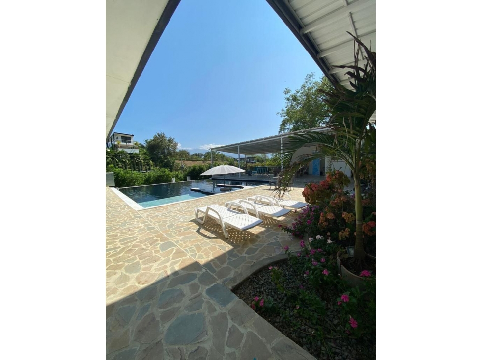 Finca de 3.200 m² con 5 alcobas en venta en Santa Fe de Antioquia — foto 3
