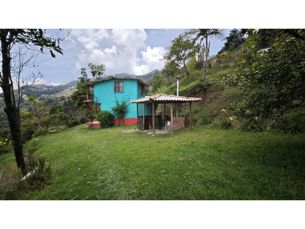 Finca en Montebello Cafetera Cerca al Pueblo - 1