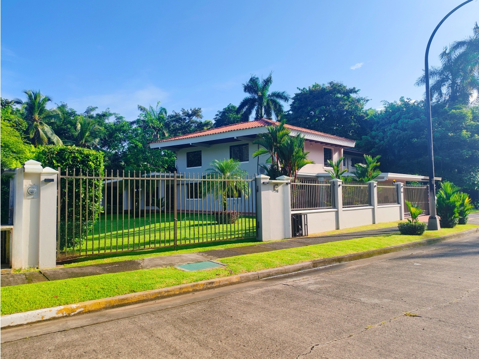 SE ALQUILA CASA EN ANCON - 1
