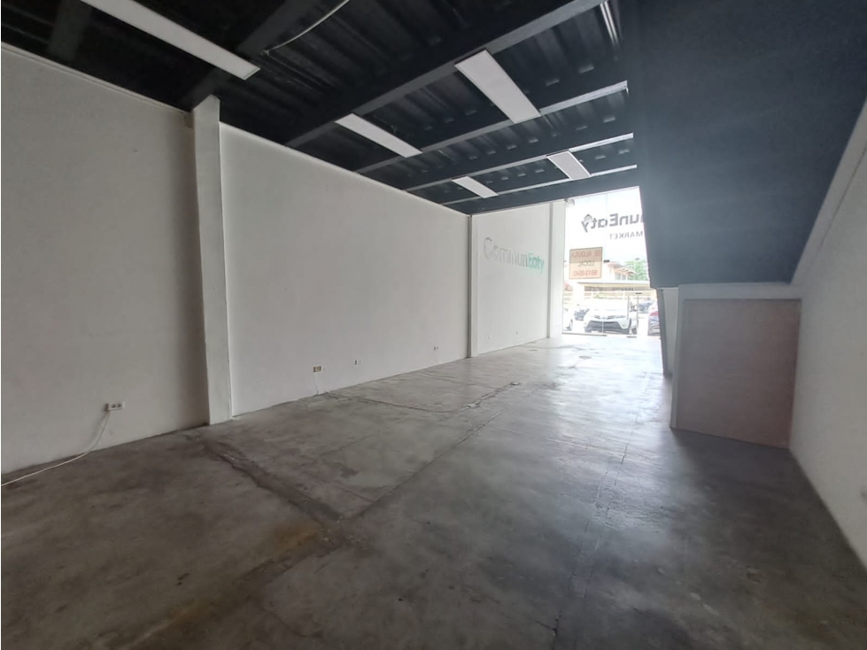 Alquilo Local Plaza Midtown-150m — foto 5