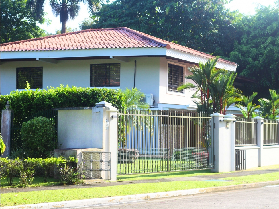SE ALQUILA CASA EN ANCON - 3