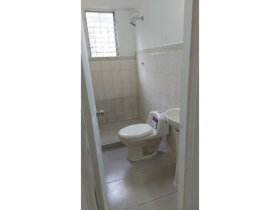 SE ALQUILA LOCAL COMERCIAL | BELLA VISTA — foto 4