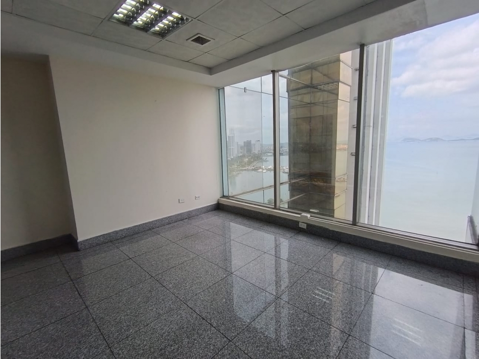 SE ALQUILA OFICINA | TORRE BICSA | VISTA AL MAR