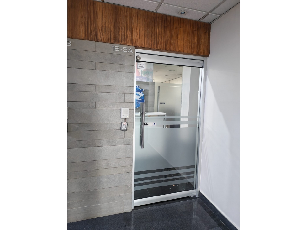 SE VENDE OFICINA | MARBELLA
